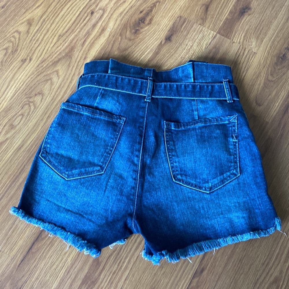 NWT Express Shorts - Picture 2 of 2